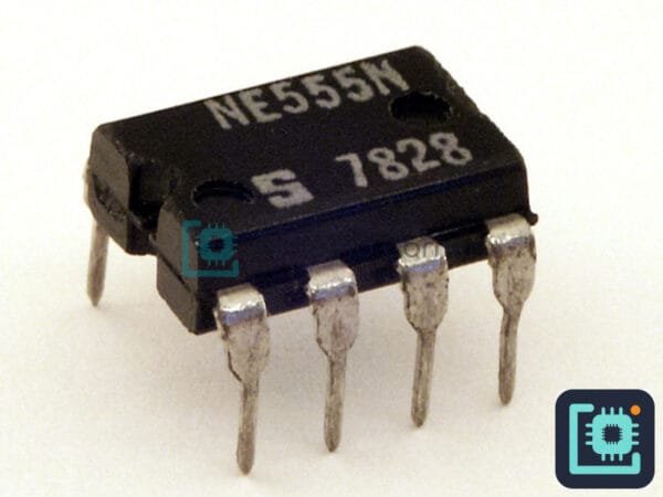 NE555 Timer IC (DIP)